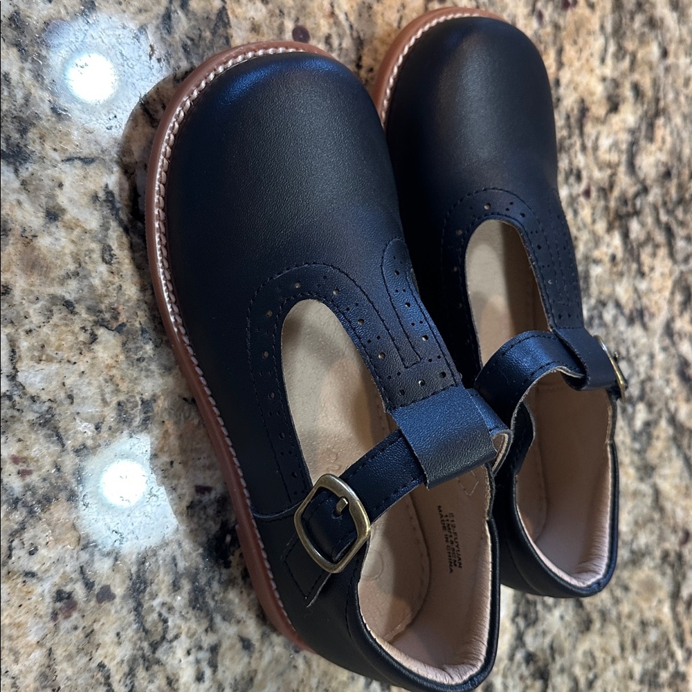 Elegant Black Kids Dress Shoes - Picture 3 of 5